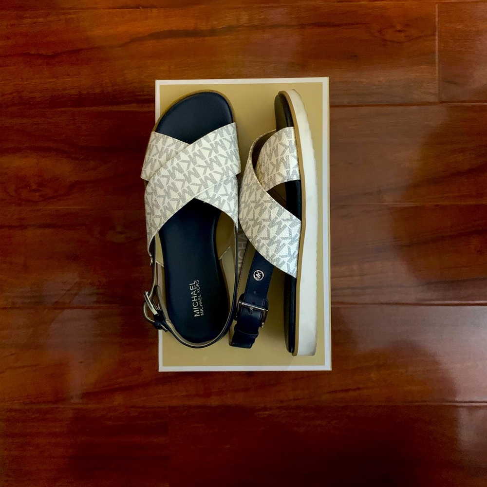 Michael kors janine sandal - Picture 2 of 4